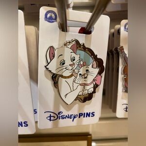 2025 Disney Parks The Aristocats Marie & Duchess Silver Frame OE Pin BNWT new